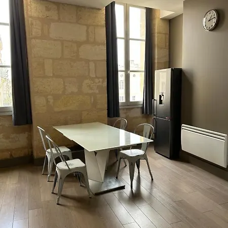 Wonderful T3 In Old Town Bordeaux