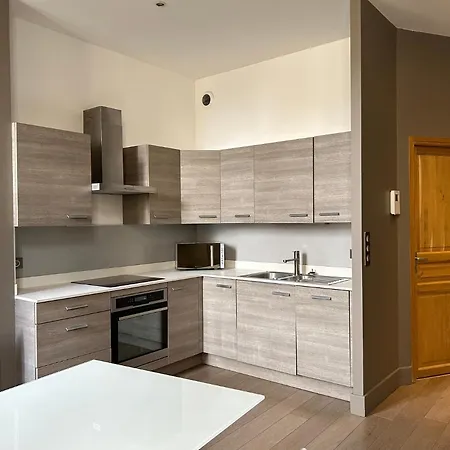 Wonderful T3 In Old Town Apartment