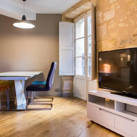 Wonderful T3 In Old Town Apartment